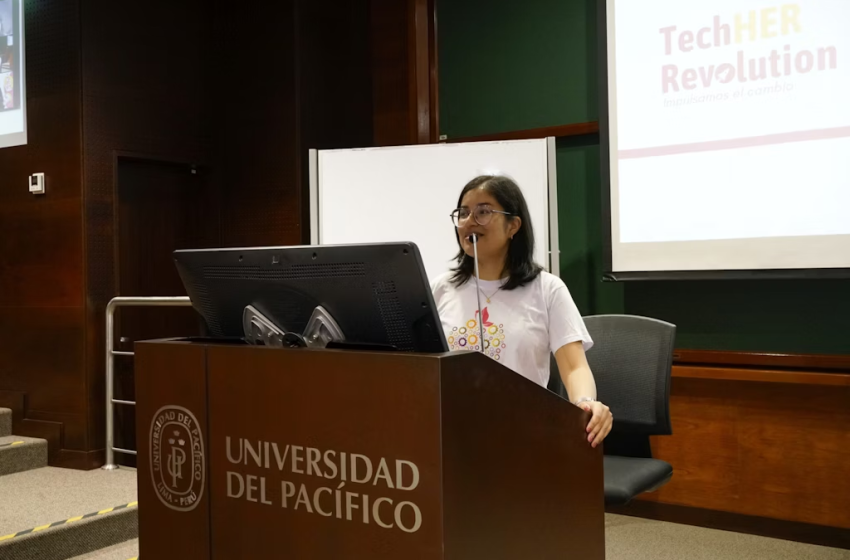  Leslie Collao: Impulsando a Niñas en STEM con TechHER Revolution en Perú