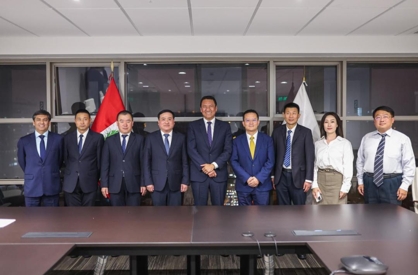  Perú y China firman acuerdo agrícola para promover cooperación y desarrollo