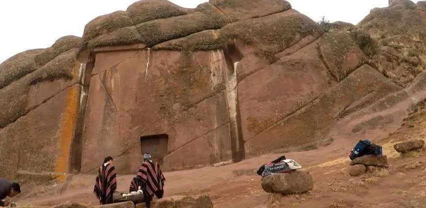  Descubren la Enigmática Puerta de Hayu Marca: ¿Un Stargate?