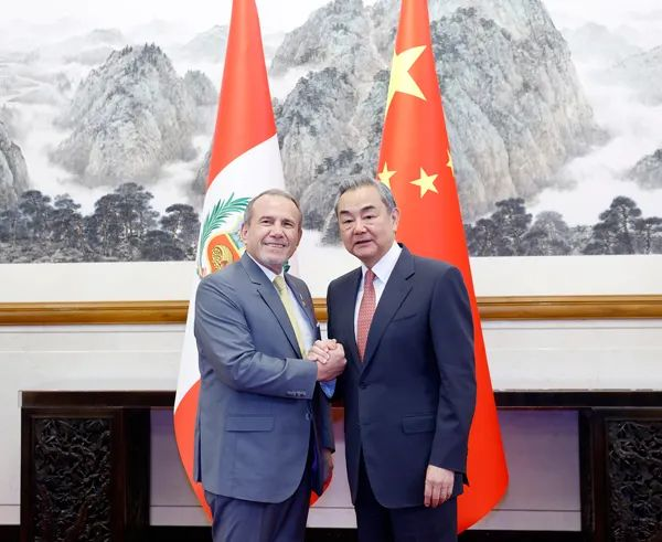 Perú impulsa su alianza con China en “La Franja y la Ruta” 2025