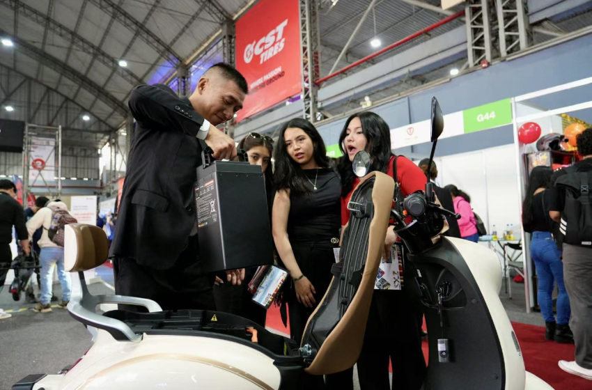 Yadea presenta en Perú la primera moto eléctrica con carga rápida