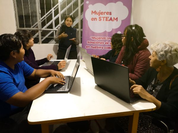  Brecha de género en tecnología: El error estratégico que frena el desarrollo del Perú